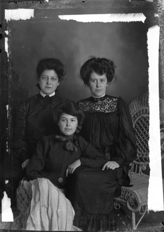 "The Van Schaick Girls" glass negative by HM Bloomer, Hudson Falls, NY